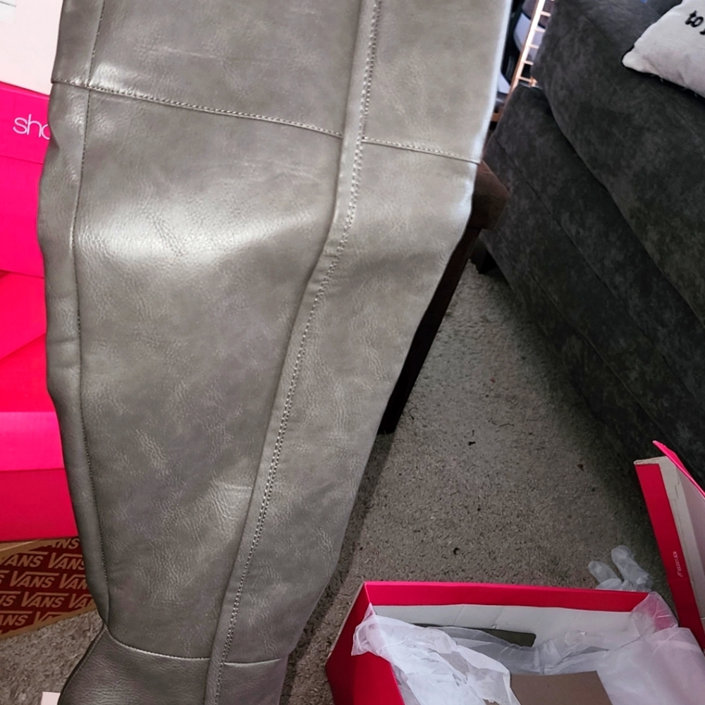 Shoe Dazzle thigh high stiletto boots